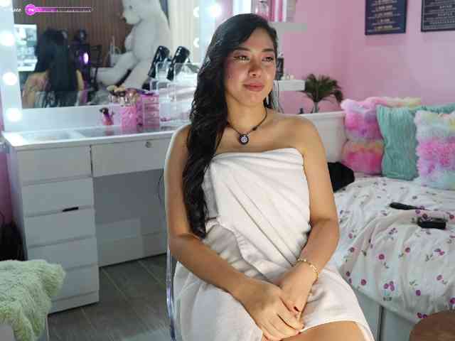 urFilipinaGirl webcam