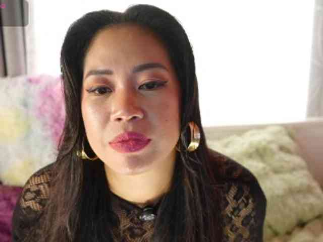 urFilipinaGirl webcam