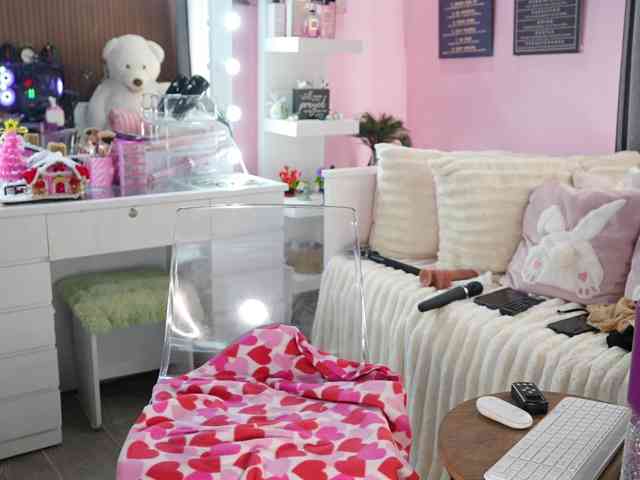 urfilipinagirl's live room