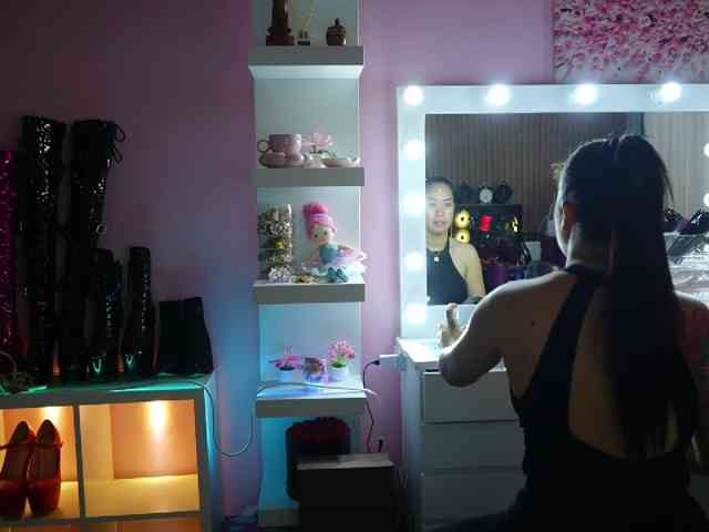 urFilipinaGirl webcam