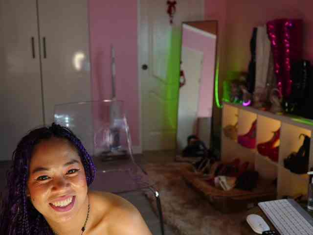 urFilipinaGirl webcam