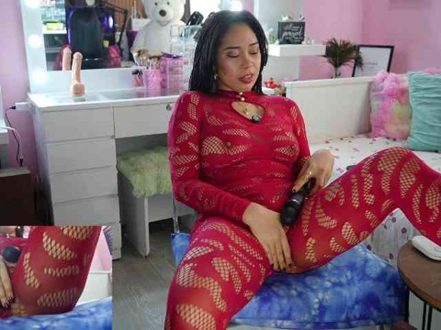 Model: urFilipinaGirl
