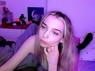 Almondmilka Porn Show