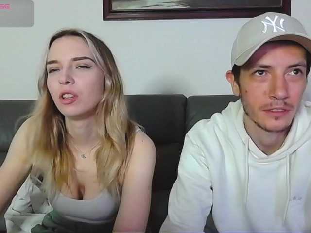 Almondmilka live cam on BongaCams