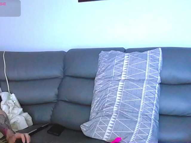 Almondmilka live cam on BongaCams
