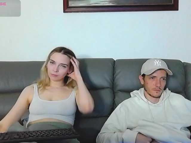 Almondmilka live cam on BongaCams