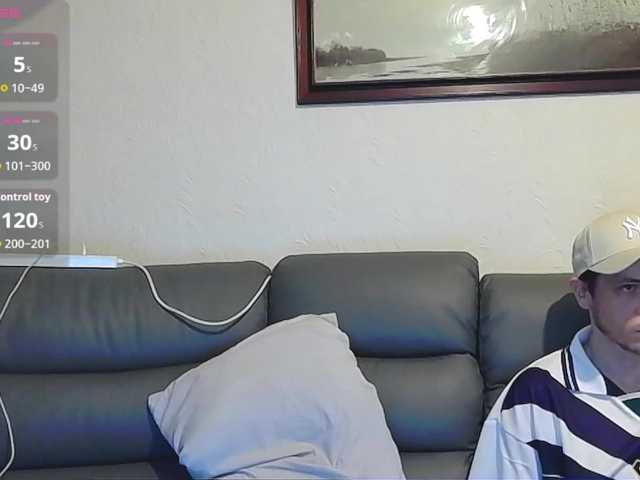 Almondmilka live webcam show
