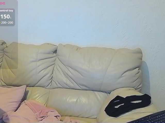 almondmilka live show
