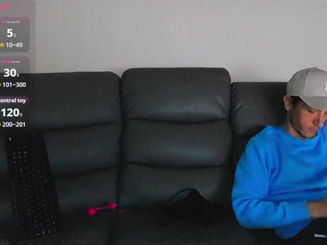 Almondmilka live cam on BongaCams
