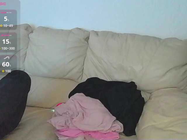 Almondmilka live cam on BongaCams