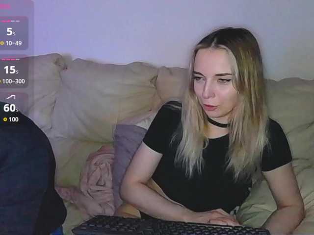 almondmilka live sex show
