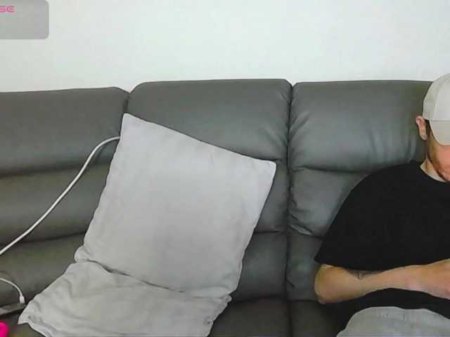 Almondmilka live webcam show