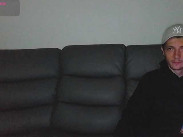 Almondmilka live webcam show