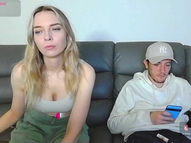 Almondmilka live cam on BongaCams