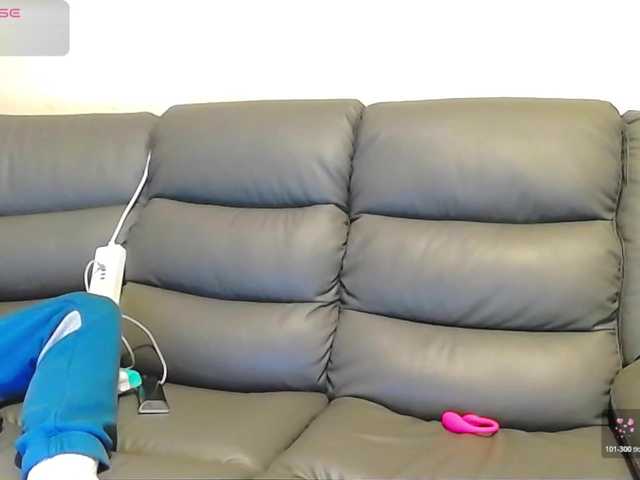 Almondmilka live cam on BongaCams
