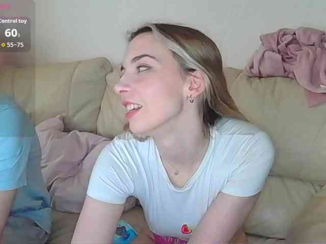 Model: Almondmilka