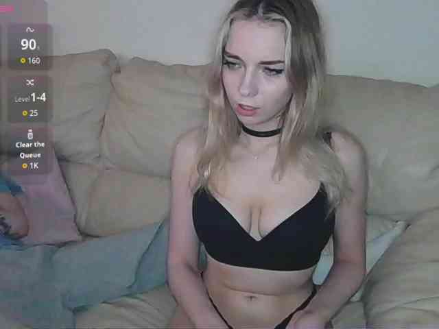 Almondmilka webcam