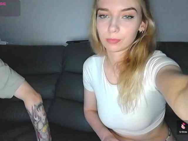 Model: Almondmilka