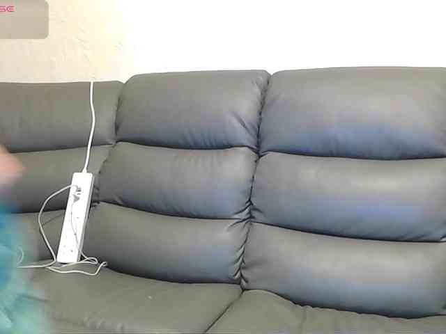 Almondmilka webcam