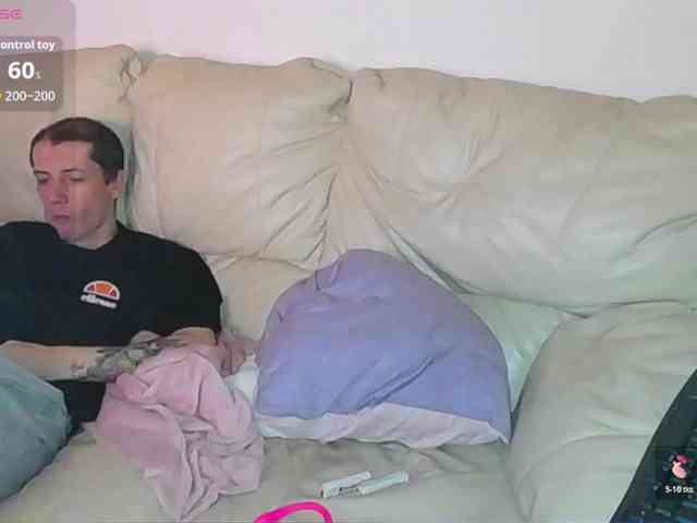 Almondmilka webcam