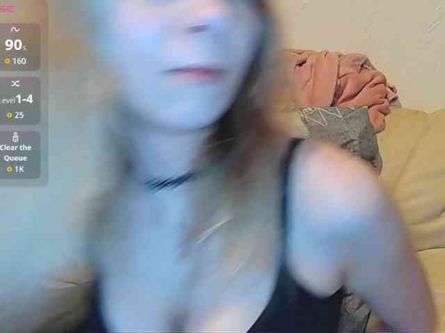 Almondmilka webcam