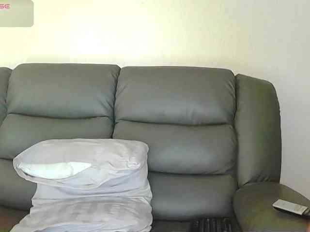 Almondmilka webcam