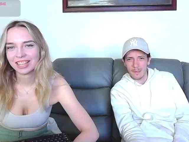Almondmilka webcam