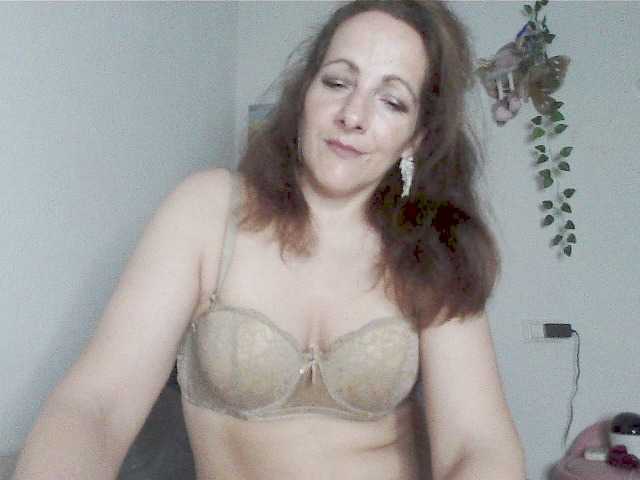 MilfiViviana live cam on BongaCams