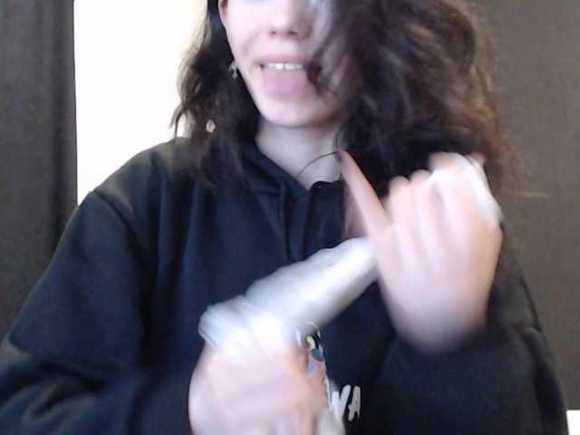 Feyka-dream live cam on BongaCams