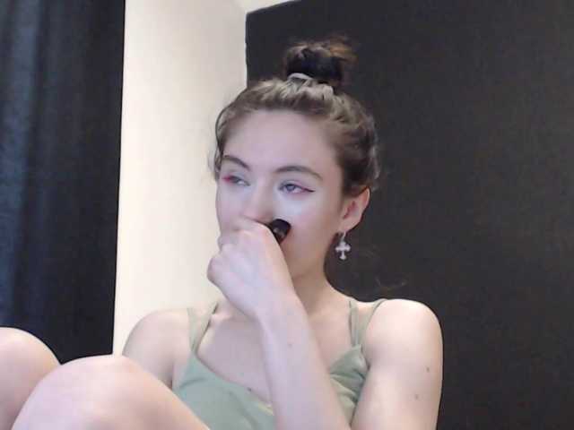 Feyka-dream live cam on BongaCams