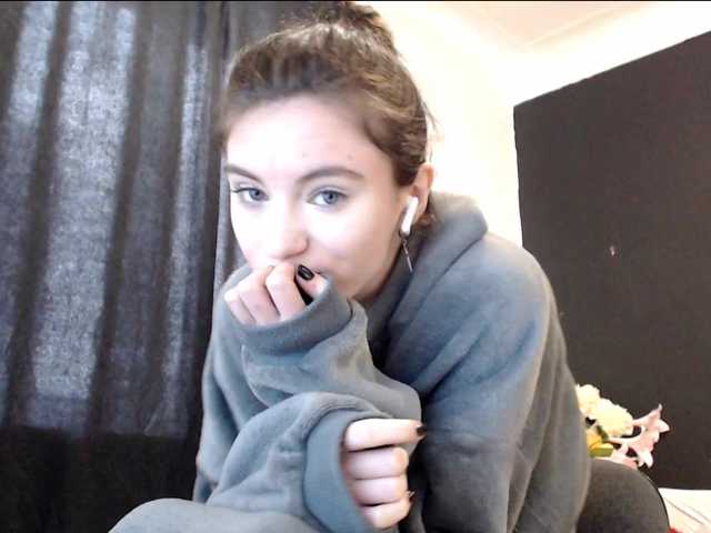 Feyka-dream live cam on BongaCams