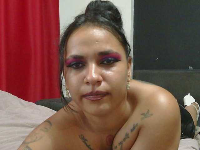 HotVenesse live webcam show