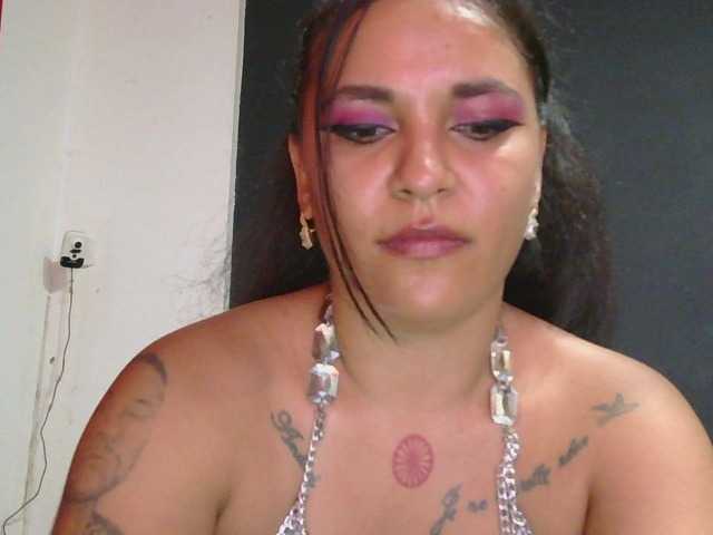 HotVenesse live cam on BongaCams