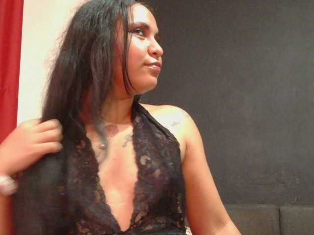 HotVenesse live cam on BongaCams
