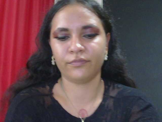 HotVenesse live cam preview