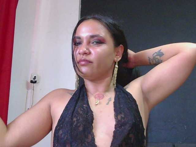 HotVenesse live cam on BongaCams