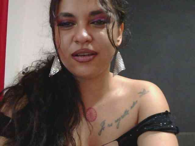HotVenesse webcam