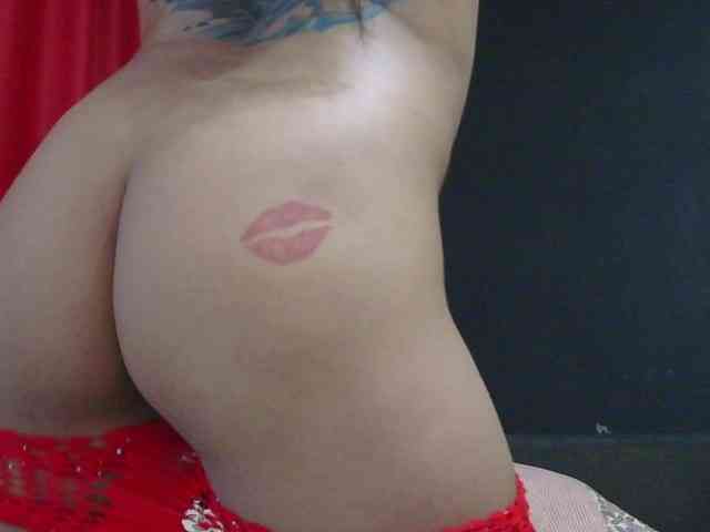 HotVenesse webcam
