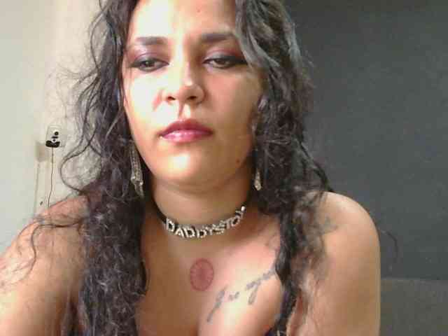 HotVenesse webcam