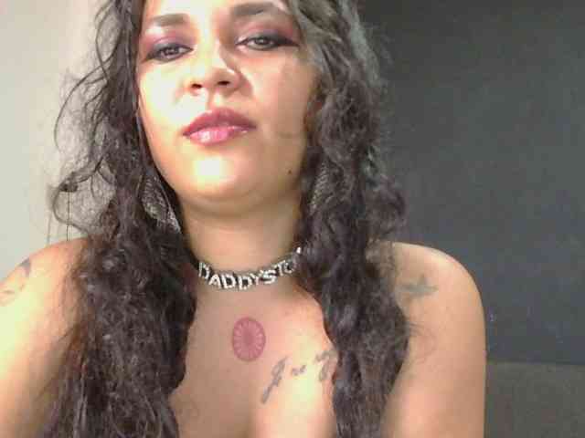 HotVenesse webcam