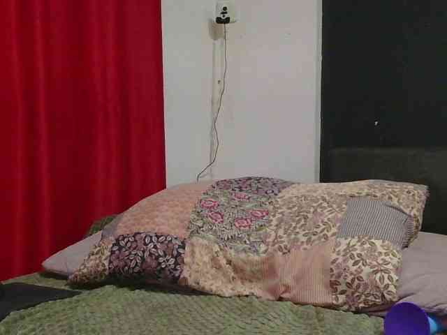 HotVenesse webcam