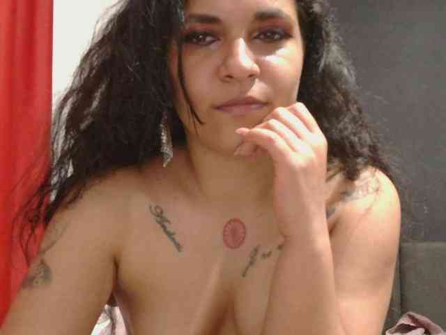 HotVenesse webcam