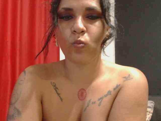HotVenesse webcam