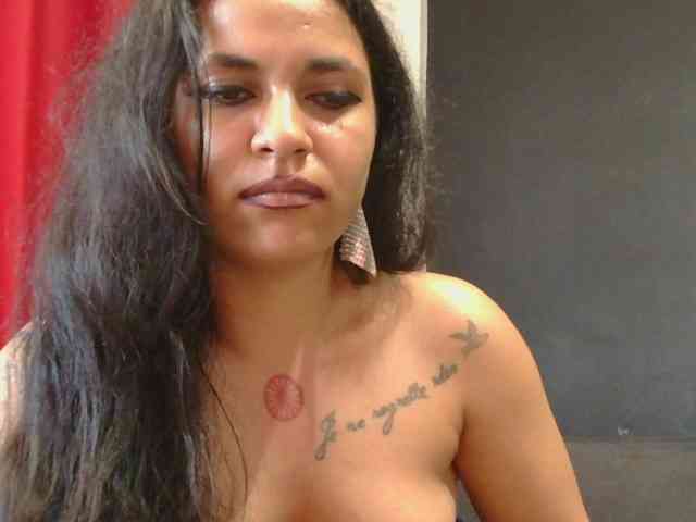 HotVenesse webcam