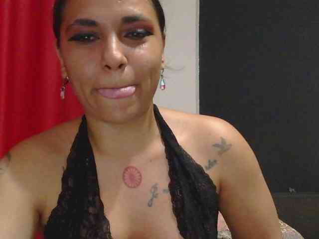 HotVenesse webcam