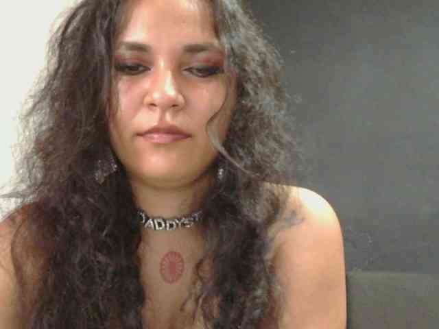 HotVenesse webcam