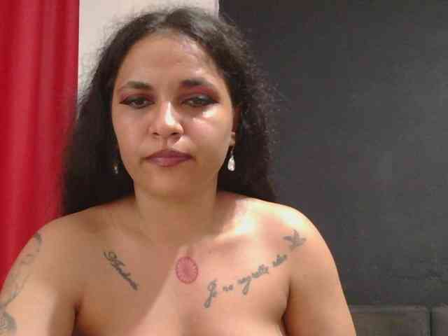 HotVenesse webcam