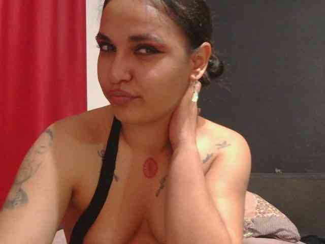 HotVenesse webcam