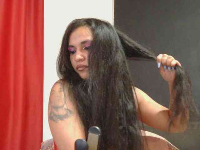 HotVenesse webcam