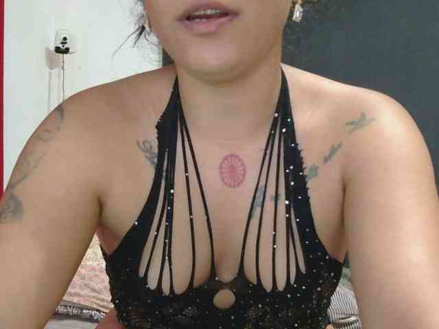 HotVenesse webcam